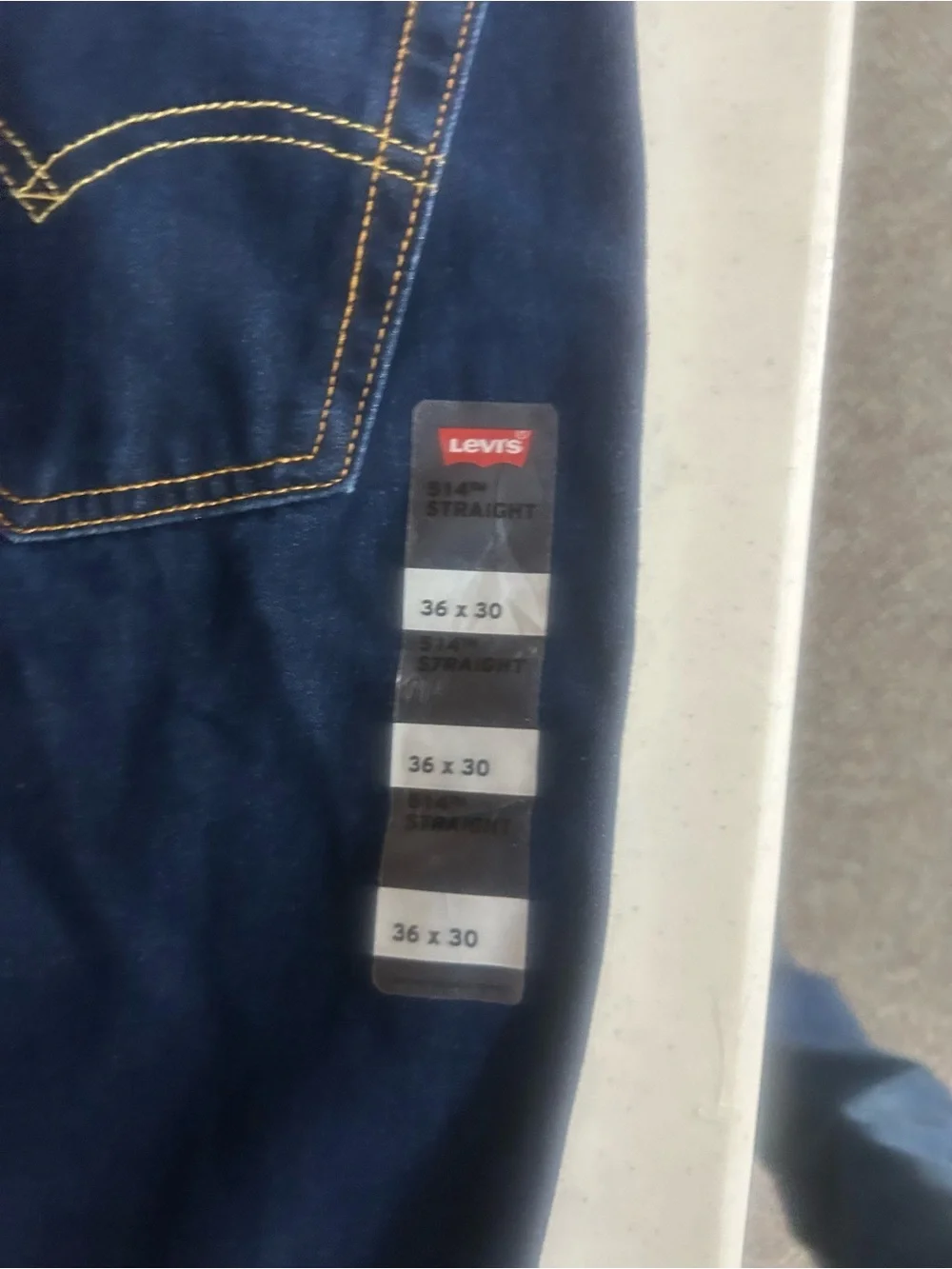 Levi's 514 36x30 Dark Blue Jeans with Gold Stitching
